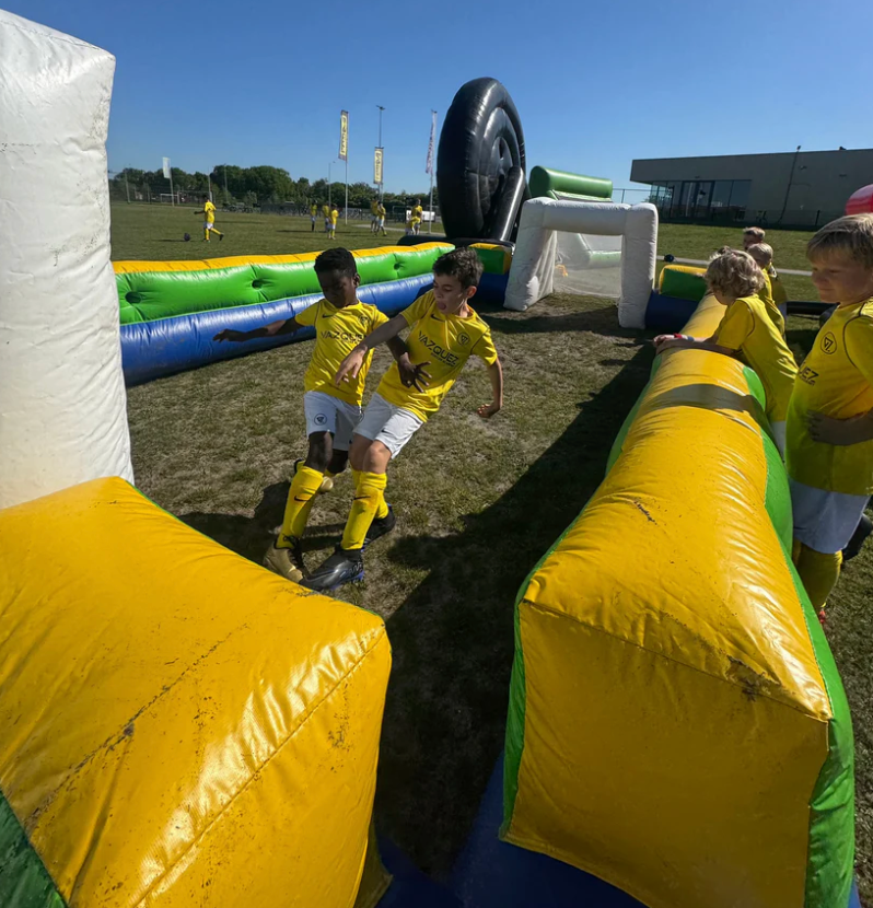 Duel Veld 1v1/2vs2! Jij tegen Mij, Punt uit.